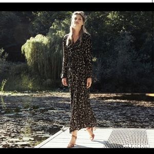 DOEN Bonnie Dress . Scroll Print. Size S